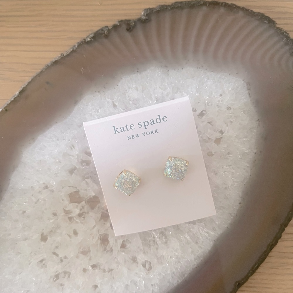 Kate Spade pearlescent earrings - Picture 1 of 3